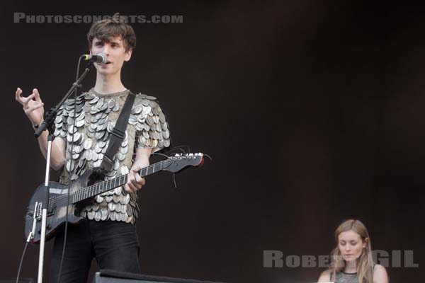 THESE NEW PURITANS - 2008-08-28 - SAINT CLOUD - Domaine National - Scene de la Cascade - Jack Barnett - Sophie Sleigh-Johnson